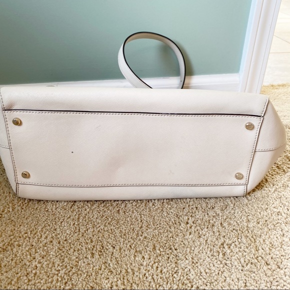 Kate Spade Purse with Shoulder Strap in Cream/Nude - Picture 4 of 8